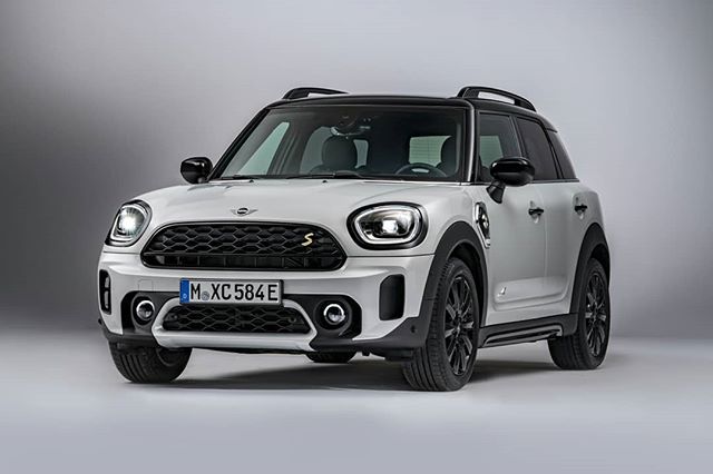 MiniPremium's tweet photo. El MINI Countryman es el modelo más grande y versátil de la marca británica premium. Ahora más que nunca la sensación de diversión al volante y su estilo icónico y único están más presentes. El nuevo Countryman está listo para salir a la carretera. Un diseño que se ha beneficiado https://t.co/4oye5XkJiH