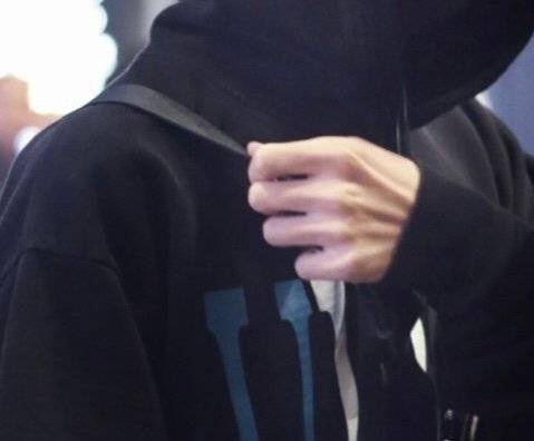 𝚆𝚈𝙱 𝚑𝚊𝚗𝚍𝚜 ③