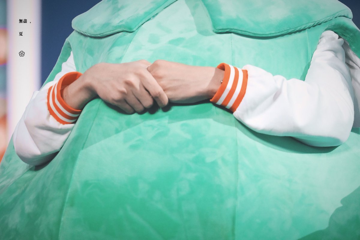 𝚆𝚈𝙱 𝚑𝚊𝚗𝚍𝚜 ⑤