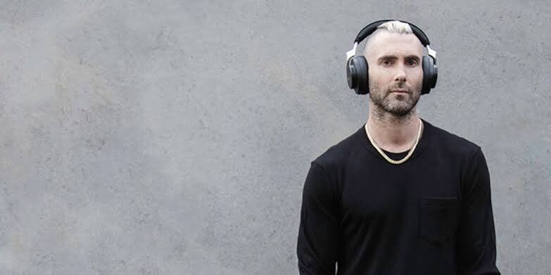 xMitcheI's tweet image. store.esports-team-anet.jp/#/
最新商品のAONIC50 ワイヤレスヘッドホンの掲載をさせて頂きました(^^)

私も使うのが楽しみ‼︎
iPad2020とかだと遅延もほぼ感じないとか😊
グローバルのアンバサダーにはマルーン5が就任🤗
つまり、僕も日本のマルー...
#shure
#mitchel5
#AONIC