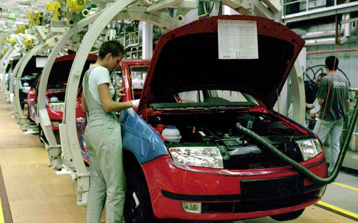 8 billion Euro to save the automotive industry in France. Rescue plan to fuel French car industry revival, with extra commitment to electric cars and climate. 
#business #economy #MBDBusiness #MBDFrance #Automotive #climate