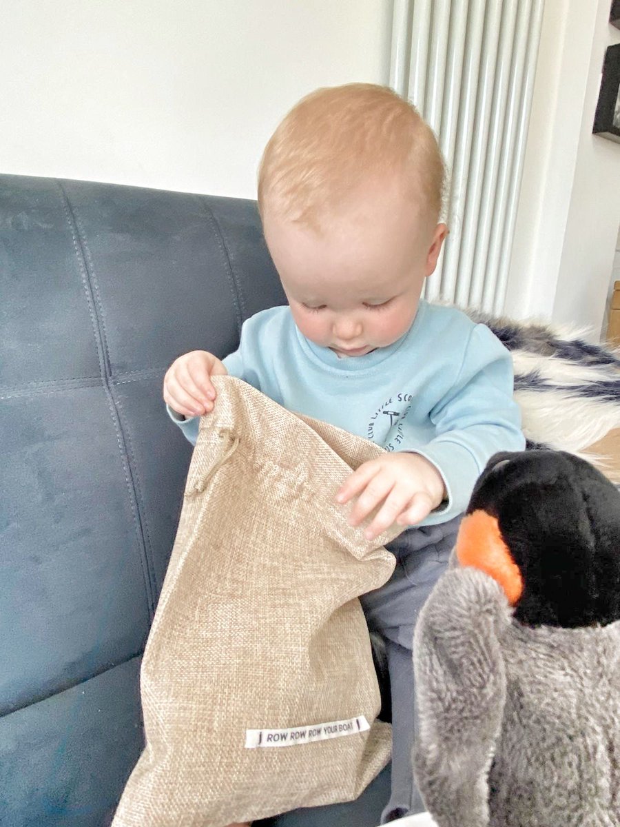 audreygeorgeco's tweet photo. Curious to see what is coming next in this new exciting rhyme sack!
#curiouslearner #nurseryrhymes #rowrowrowyourboat #childrensgifts #learningthroughplay #earlyyearsplay https://t.co/eJq0Rnywrs