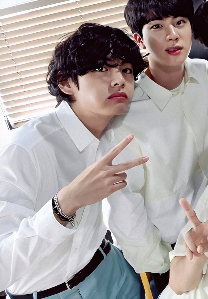 vTAETAE1995v's tweet photo. 200527 웨이보 복원 https://t.co/Nb8Evwf3QS