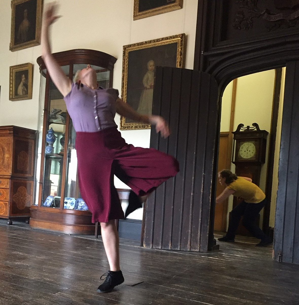 A year ago we had just finished our 1st performances of <a href="/TIMdancemuseums/">The Imagination Museum</a> <a href="/mayflower400uk/">Mayflower 400 UK</a> in #Gainsborough #Lincs at the Gainsborough URC &amp; <a href="/GainsOldHall/">Gainsboro' Old Hall</a> <a href="/PilgrimRoots/">Pilgrim Roots</a> @DiscoverGains imaginationmuseum.co.uk/blog/post.php?… #dancinginmuseums #pilgrimAGE <a href="/sarahblanc/">SARAH BLANC she/her</a> <a href="/MegGriff27/">Megan Griffiths</a> <a href="/thelucystarks/">Lucy Starkey Dances</a>