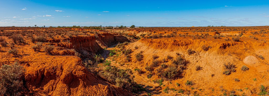 The harsh and timeless land  
.
.
.
.
.
#australia #australianoutback #goldenoutback #outbackaus #awd #outbacklife #outbackstation #outbackoffroad #aussieoutback #offroadoutback #travel #outbackpictures #outbackstationlife #outback #outbackphotography #outbackculture #seeaus