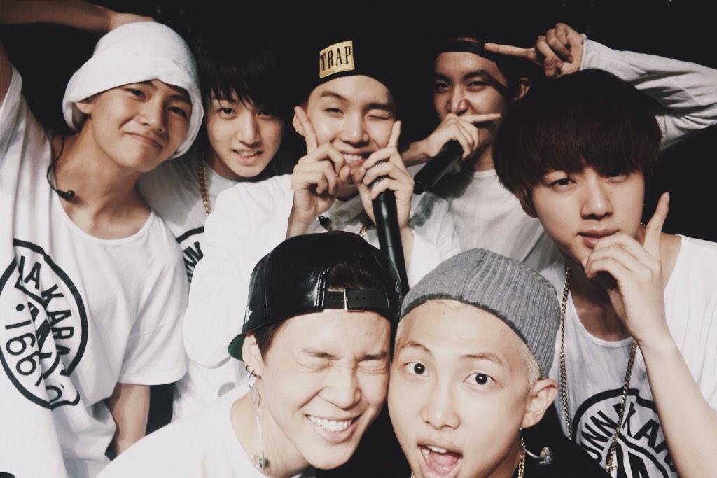 Let's end this thread with this old bangtan pic 