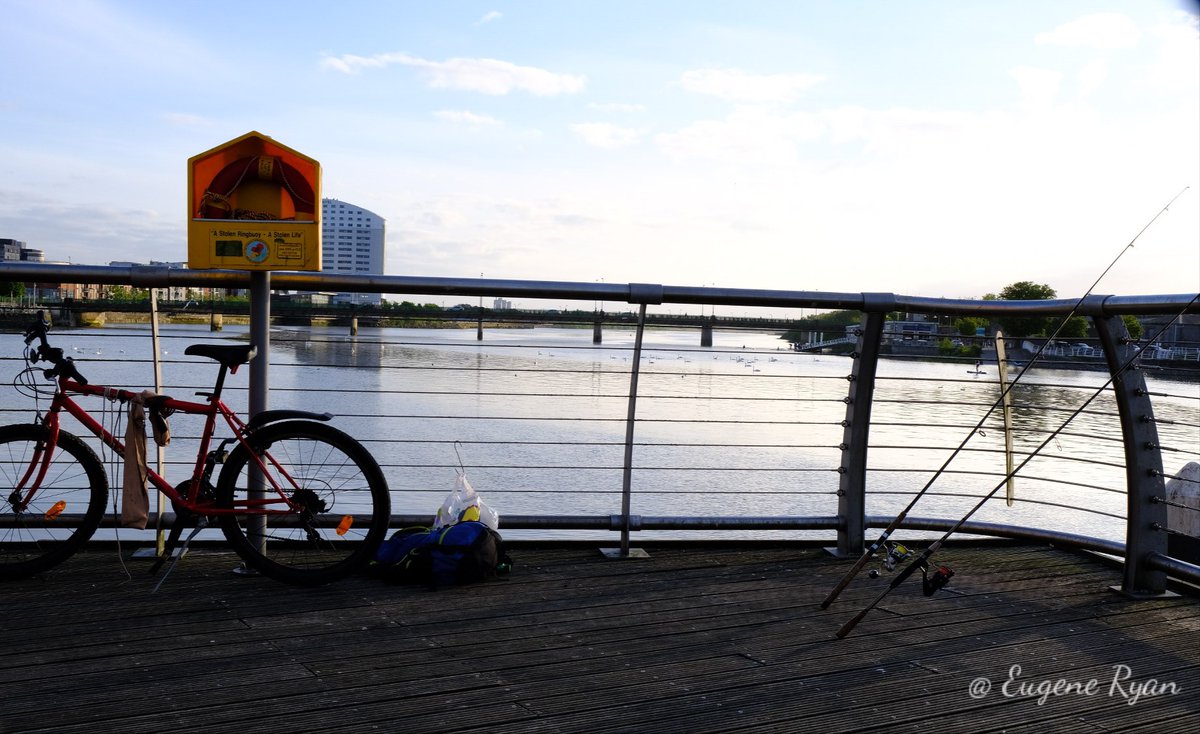 eugenesjourneys's tweet photo. We walk it's banks and quays, it's boardwalks and bridges.
For others there's a reason to stay, casting their line, hoping to catch. 
Fishing on the Shannon and Abbey rivers is as old as Limerick itself. 

#fishing #limerick #shannon
 @waterwaysirelan @LACELimerick @Limerick_ie https://t.co/a05bKf6t7a