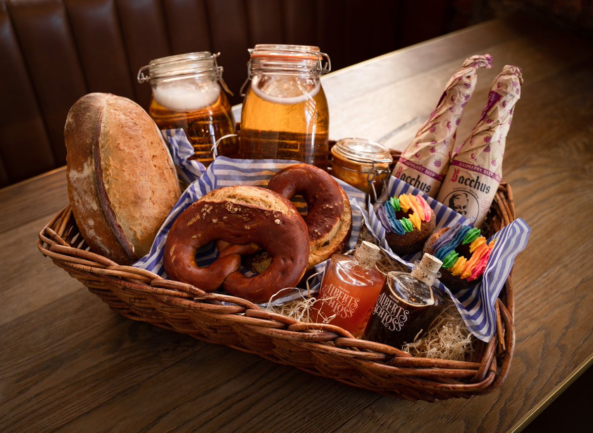 Another brilliant Coronidea from one of our favourite places in Manchester. albertsschloss.co.uk/popup/ And for a great cause.