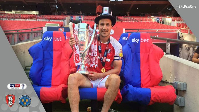 Wardy_2502's tweet image. Happy @w00dy16 Day #magichat @OfficialRUFC