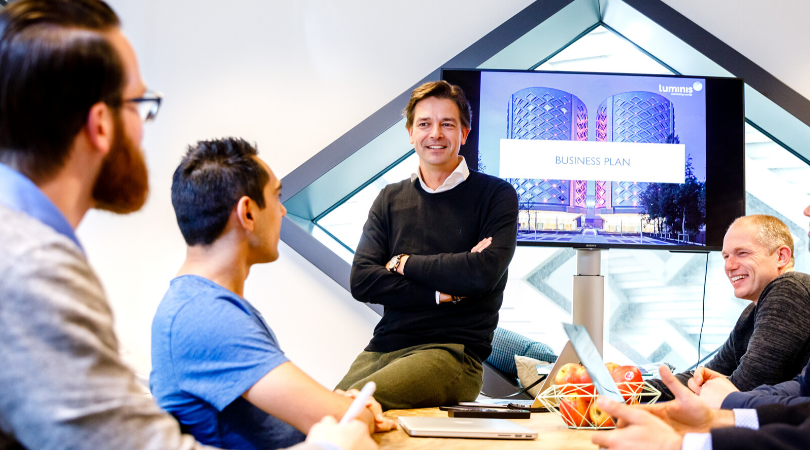 In #Amsterdam zijn we op zoek naar een #Cloud Solutions #Architect! Kun je organisaties helpen de sprong naar de cloud te maken?

Bekijk de vacature: luminis.eu/nl/career/clou…

#serverless #devops #cloudnative #vacature