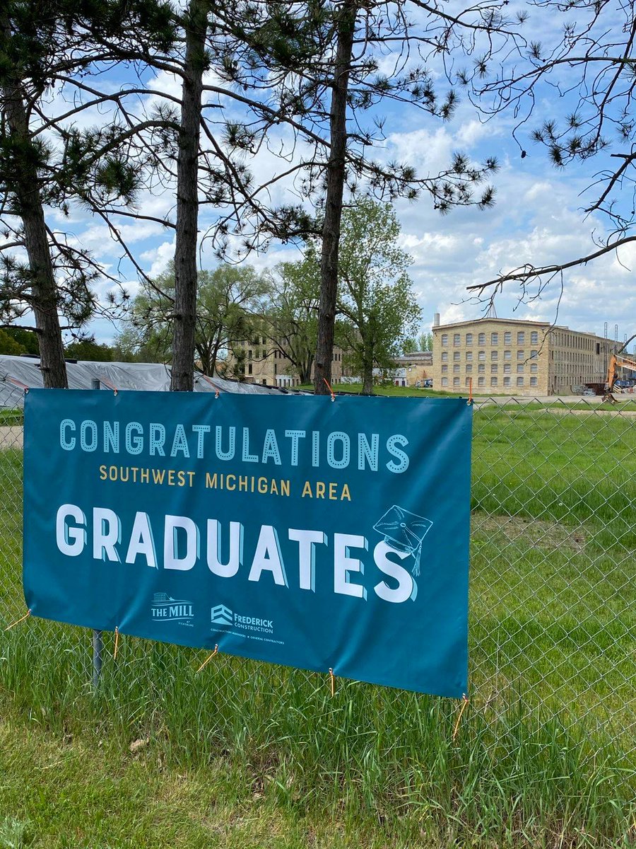We’re teaming up with Frederick Construction to create a Time Capsule for the #ClassOf2020🎓 in Southwest MI! Area graduates are encouraged to contribute. More info here: vicksburgmill.com/time-capsule #VicksburgMill