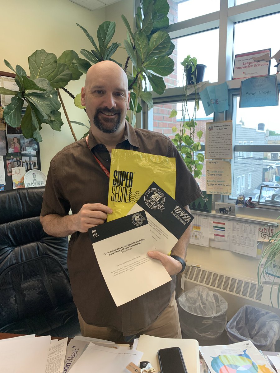 Jennmaich's tweet photo. Continuing the #supersecretmineola mission: Ready to deliver to the second partner group! @ideo #designthinking #mineolagrows #combatisolation @MineolaMC2 @Jackson_Ave @MsFernandez10 @jenmoreano @NaglersNotions @TimothyCPeckMD #designforinnovation #thinkdifferent #growthmindset https://t.co/qQMqI5WusN