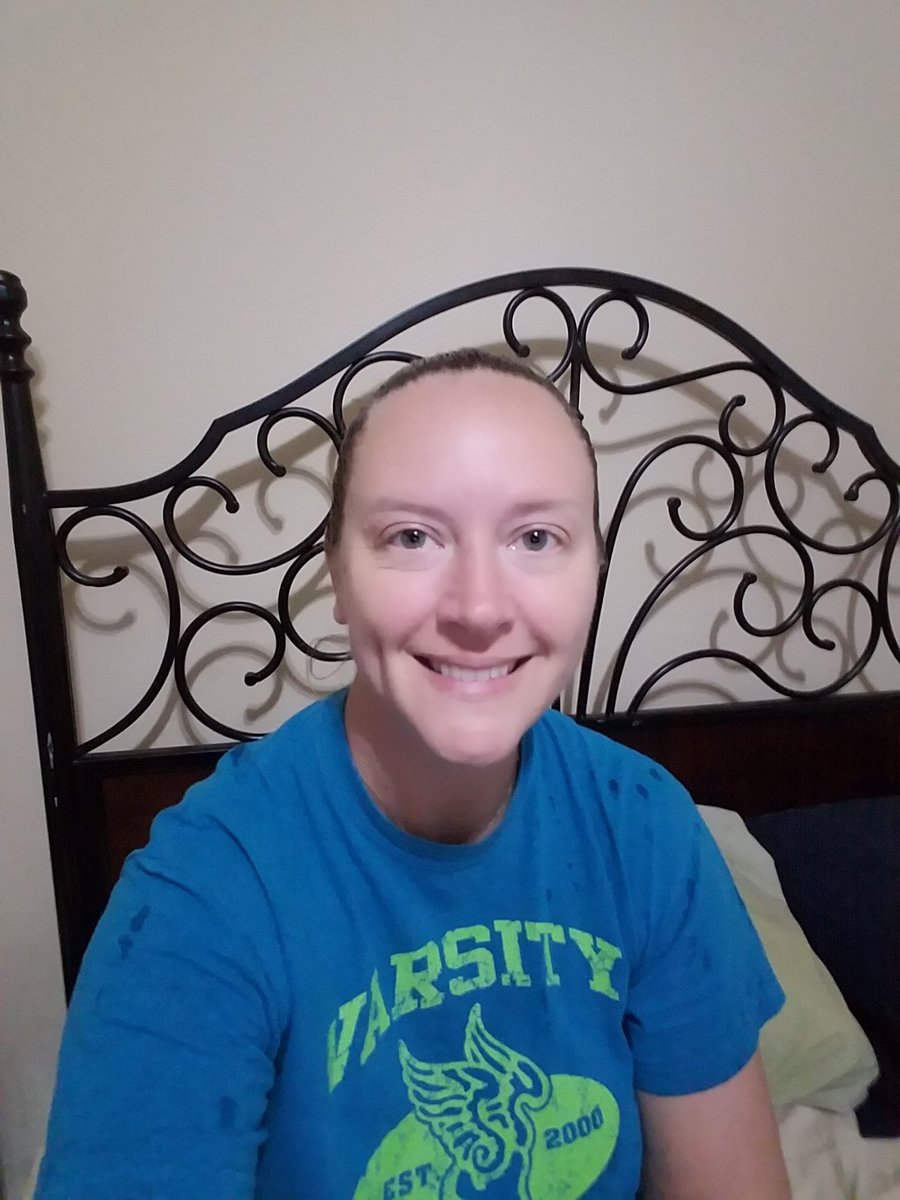 reatha_music's tweet photo. So... not the best idea but, I finished my week 3 run 1!! The storm was a bit scary but I feel super accomplished. #nomakeup #isurvived #runninginbadweather #wednesdaymorning #WednesdayMotivation #WednesdayThoughts #nowimcold #fitness #getfit #running #indie #singersongwriter https://t.co/DpHBRI4QiA