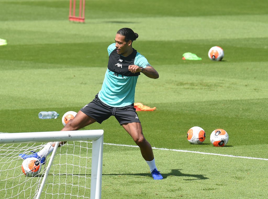 VirgilvDijk's tweet photo. ☀️ https://t.co/dbFkktY1N4
