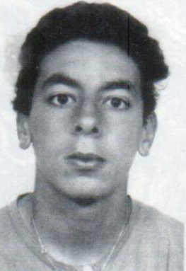 Karim Himi tué à 17 ans par son voisin,René Lemaire, d'une balle dans la gorge dans le quartier Joachim du Bellay (Mulhouse) le 10 avril 1990. Le voisin reprochait au groupe de jeunes du quartier de faire trop de bruit et d'être "des sales bougnoules"