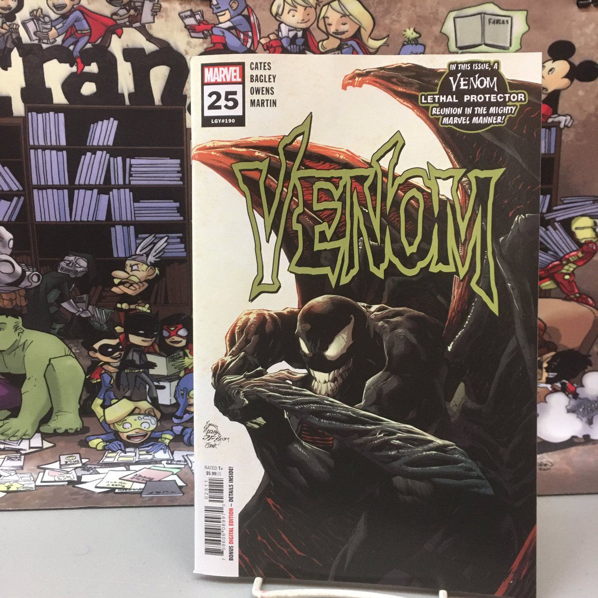 strangeadventrz's tweet photo. It doesn’t get more 1990s than a #venom comic with interiors by #markbagley & #ronlim! Issue 25 on sale today written by #donnycates, cover by #ryanstegman! #ncbd #newcomicbookday #eddiebrock #1990scomics #readmorecomics https://t.co/iCPrf8FQn9