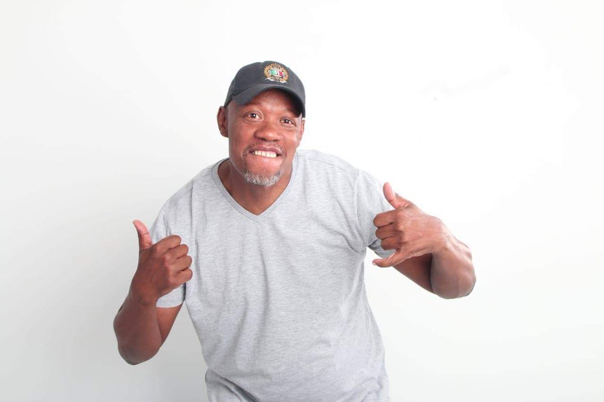 MaftownMag's tweet photo. He’s a first-class Radio Presenter Bokone Bophirima and South Africa has ever heeded, His fans adore him and he stands alongside radio legends but he insists he’s just Douglas Mosadi. We find out what makes this living legend boundless, read more @ https://t.co/JNJmKhM1og https://t.co/JRp9ORVVuG
