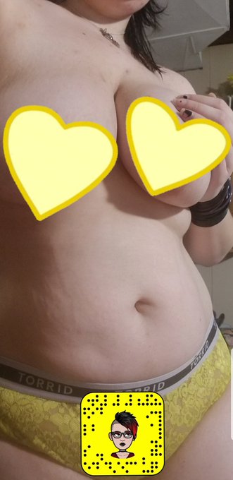 Anyone like yellow? Shhhhh dont tell anyone I do. You can see how much I like yellow on my onlyfans!<a href="/tag/pornhub"class="tags"><span>#pornhub</span></a><a href="/tag/premiumsnapchat"class="tags"><span>#premiumsnapchat</span></a><a href="/tag/onlyfans"class="tags"><span>#onlyfans</span></a><a href="/tag/sellingc"class="tags"><span>#sellingc</span></a>