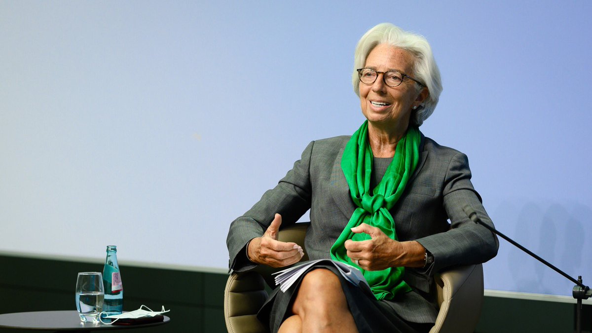 eurojeunesse's tweet photo. « I think we all have a responsibility, whoever we are, wherever we are, whatever our job is. So, we each have to ask ourselves in private life, professional life, social life, what we can do to help » Mrs Christine Lagarde, BCE president 

#AskECB https://t.co/o3YoneTc5F