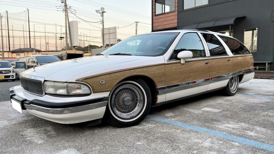 ｲｯﾁｰ キモかわいい最終カプリス ロードマスターもいいよね のぺっとしてるけどどこか悪っぽい感じ ワゴンもセダンもたまらんね W