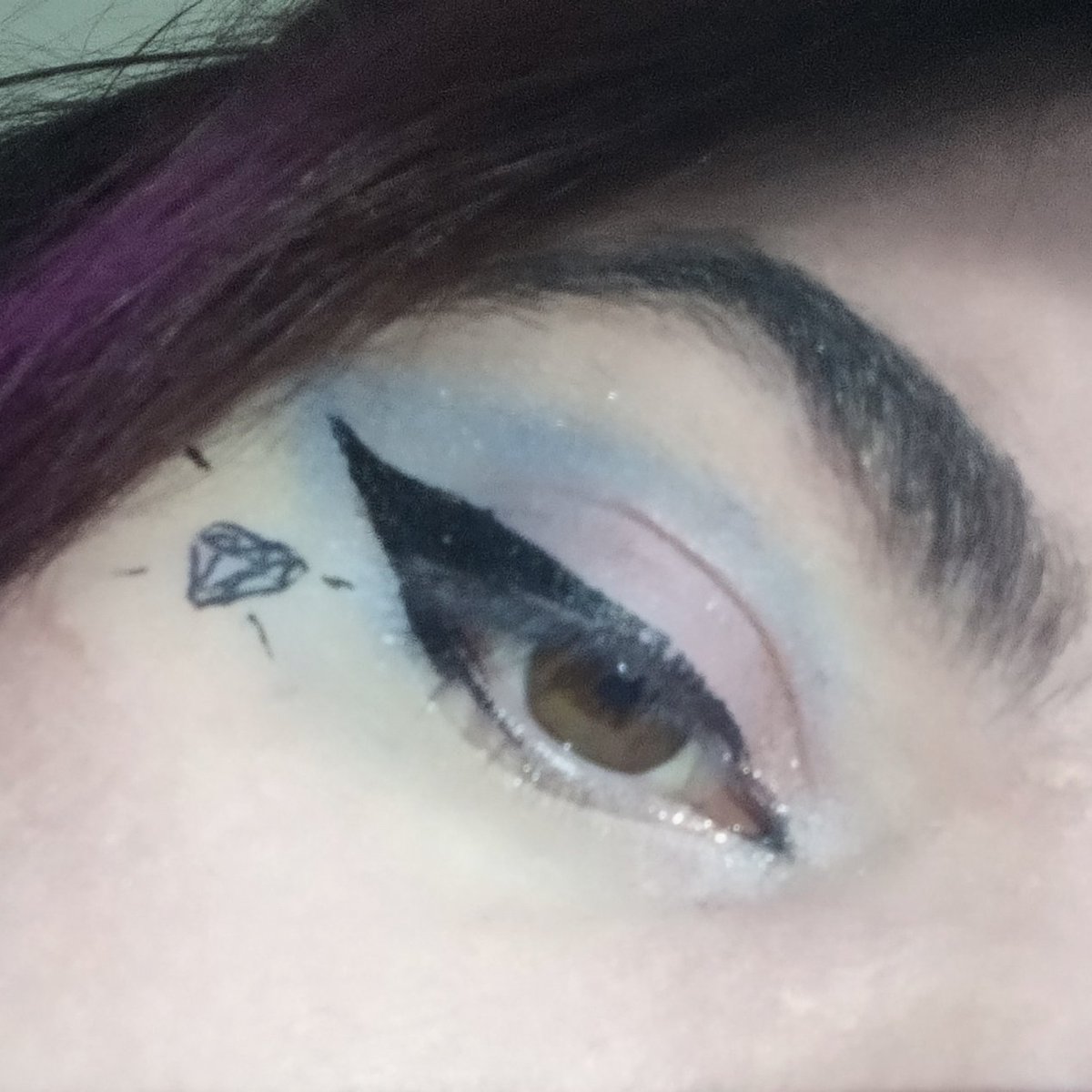 pinkseunie's tweet photo. I forgot to post this one on time but here's the @pledis_17 inspired make up I did for their 5th anniversary 💎✨
#SEVENTEEN #CARAT #makeupartist #makeup #5YearsWithSVT https://t.co/56PueVXiTO