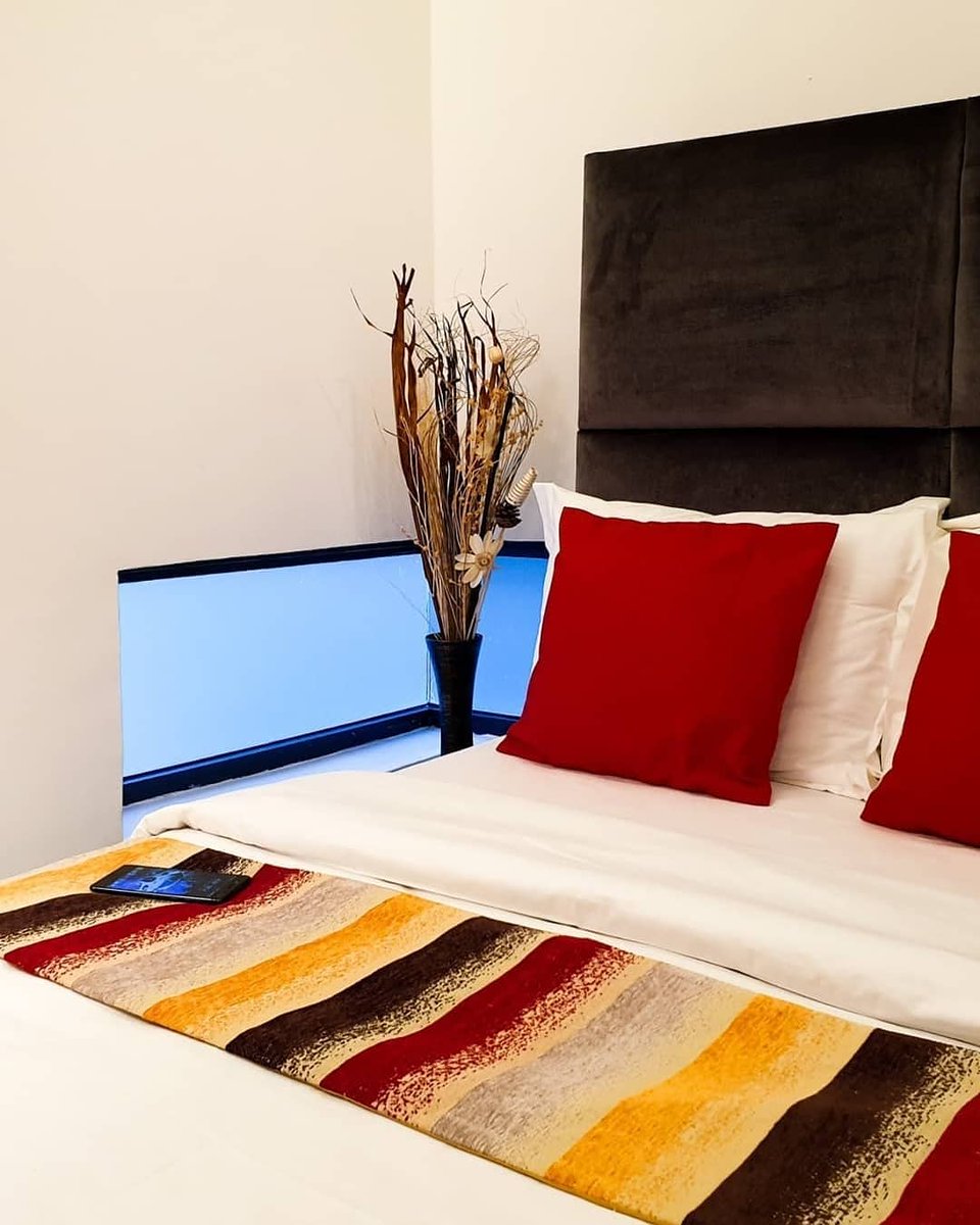 TEN_BandB's tweet photo. I may not know what your dream home looks like but I bet this is close.
This 2bedroom serviced apartment in Lekki phase 1 is now Shortletting and you can own it for as long as you want.
Gym
Internet
DSTV
Rooftop lounge
Luxury
DM for booking and enquiries.
#airbnb #airbnbplug https://t.co/08RBy7mab6