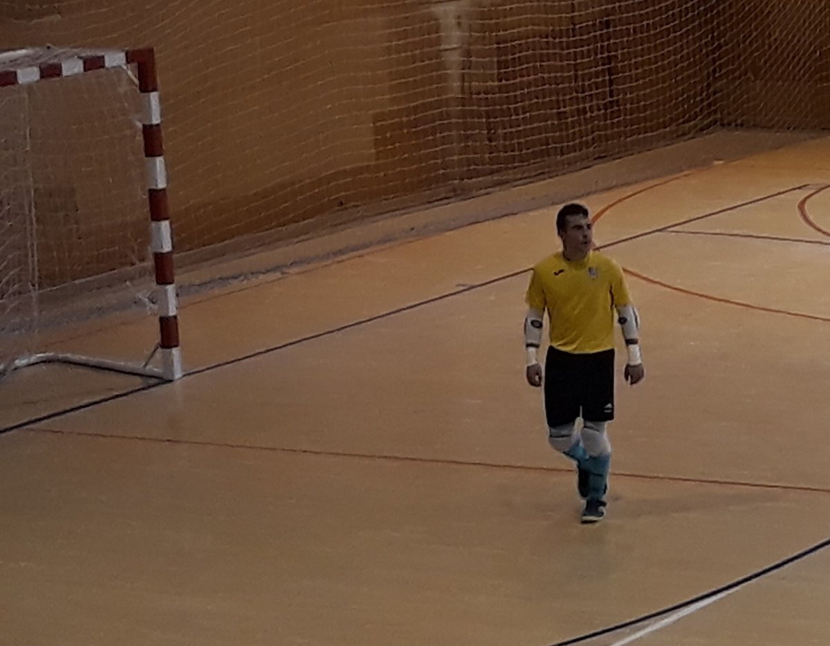 🔴 RENOVACIÓ ⚪
El Raul Extremera renovará per nosaltres una temporada més. El porter, natural d'Esparreguera, seguirà aportant la seva agilitat i compromís al projecte.
#cfse
#renovació 
#pqensagradajugarafutsal 
<a href="/recmik/">Raúl Extremera</a>
