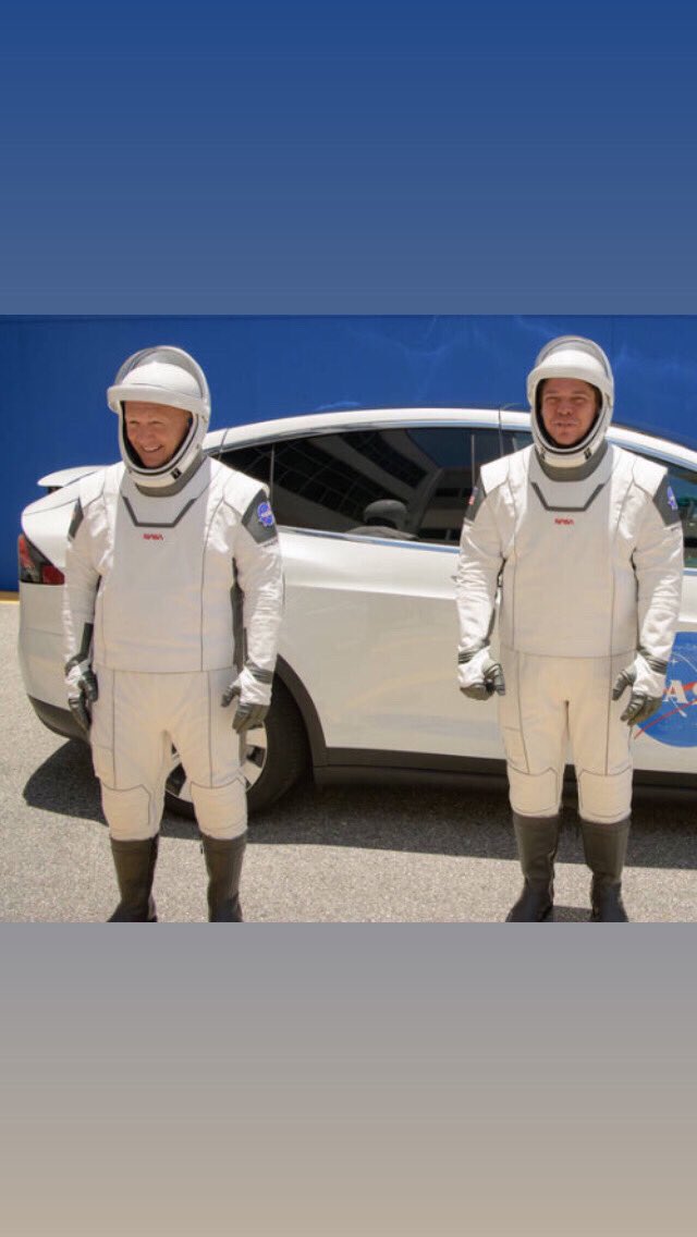 JamesWShay's tweet photo. Why do these brilliant and brave individuals with the coolest job in the universe have to wear spacesuits from a circa 1950s Roger Corman science fiction B- movie? #SpaceX #spacesuits #spacexlaunch #rogercorman https://t.co/zUhcPeeBh8