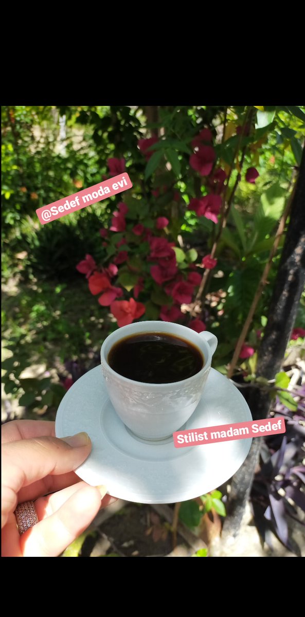 Bu saat oldu ancak kahve içmeye fırsatım oldu ,sabah kahvemi içemedimde bu gün 😃☕🌺🌺🌺