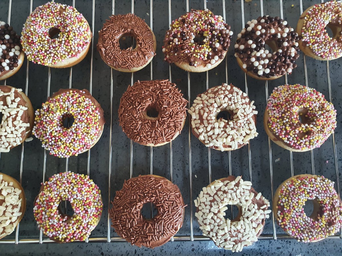 MandyJVirk1's tweet photo. Tried my hand at making fresh doughnuts this week 🍩 Not quite Krispy Kreme but they were tasty! #FBA6thFormStayAtHomeChallenge @FBA_SixthForm https://t.co/MbHc4TcaaN
