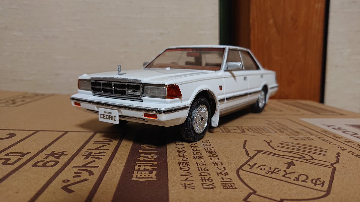 西部警察と太陽にほえろ こんばんは Y30型セドリック グロリアは日本初のv型6気筒エンジンが話題になりましたね 私はy30 型セドリックハードトップv30ターボブロアムvip前期型とグロリアハードトップvターボジャックニクラスバージョン後期型の各模型を