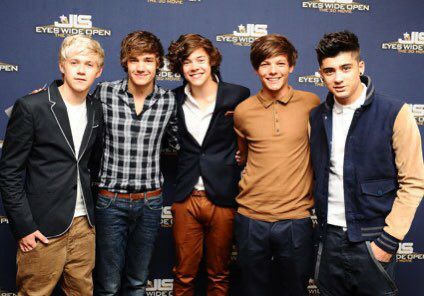 DiedDirection's tweet photo. Nine years ago, today๐๐๐ค
@LiamPayne
@Louis_Tomlinson
@zaynmalik
@Harry_Styles
@NiallOfficial
#1DIRECTION2020
#Memories https://t.co/NN7MomSjOR