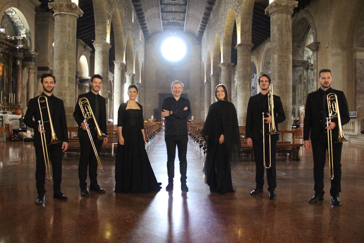 Da Brescia un omaggio alle vittime di Piazza della Loggia:  la grande musica non dimentica amadeusmagazine.it/rubrica-news/d…