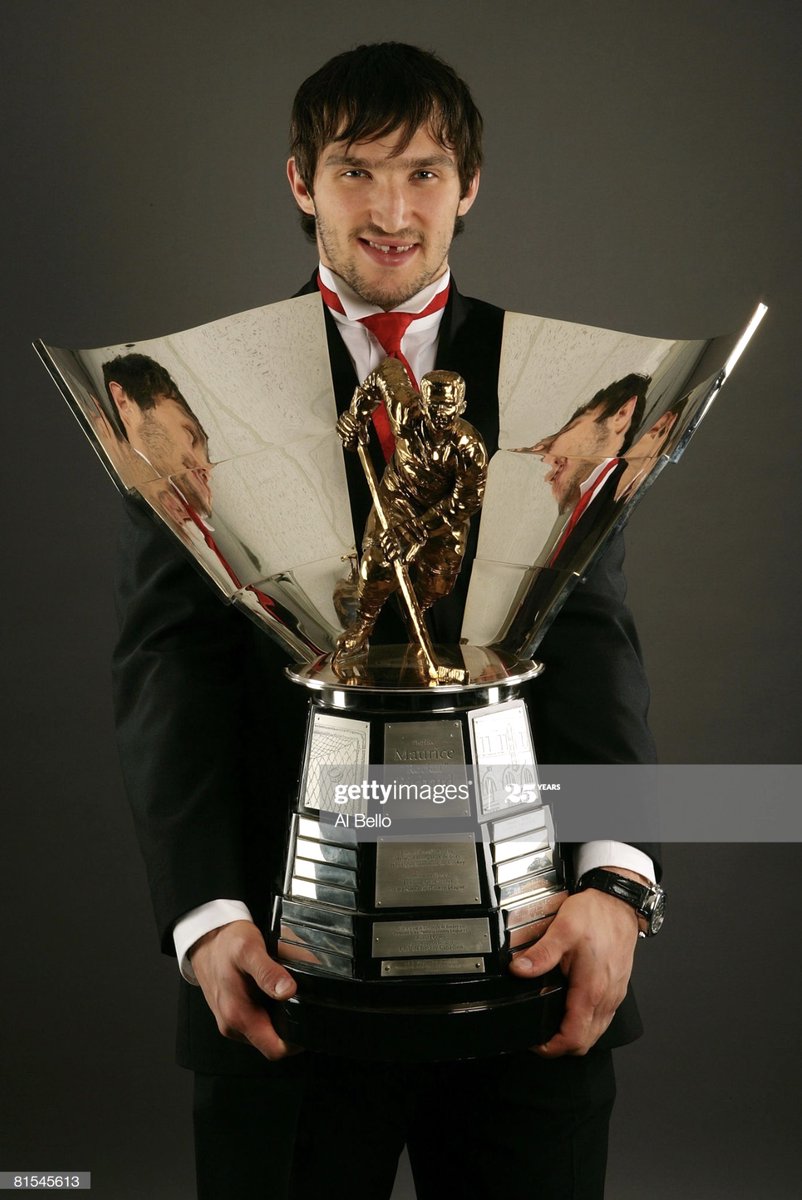 5/5  @Capitals  @ovi8 is co-winner of 2019-20 Maurice Richard Trophy as NHL’s leading goal-scorer, his 9th career win tied nicely to Rocket’s No. 9 sweater. Ovechkin, who shares award with 1st-time winner  @pastrnak96 of  @NHLBruins, is here with his first Richard in 2008.
