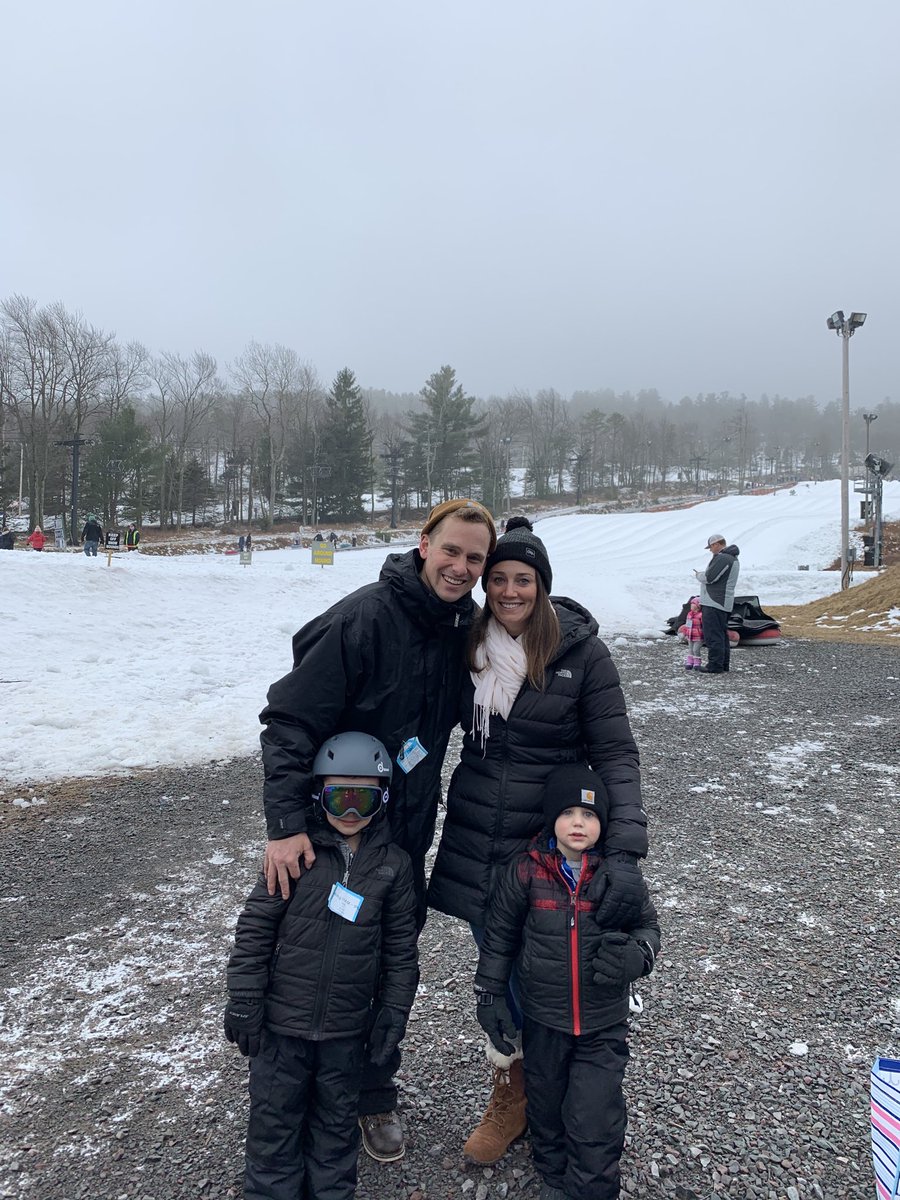 EckeCrystal's tweet photo. Winter ❄️ fun...Big Boulder Mountain this past January. #OTClassof2022 #SpartanLegacy https://t.co/pKLzLGMeUP