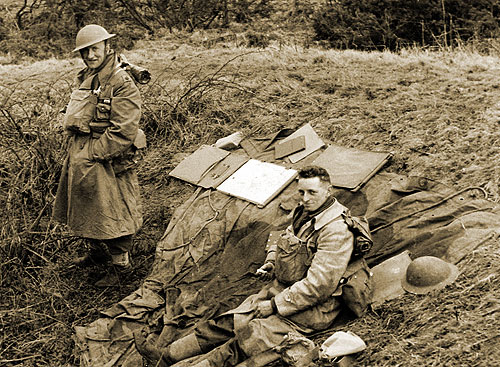 W/Lt. R. Hollinrake during training on Salisbury Plain. Uncle Roy on right, image from "Bolton Remembers The War"  http://ow.ly/Wx1i30qK0xG   #Dunkirk80