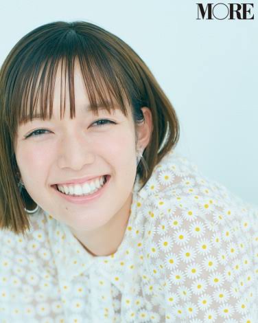 Toha 佐藤栞里さんの笑顔めちゃくちゃ好きなんですがわかりますか ちょっと斜視なのも好き