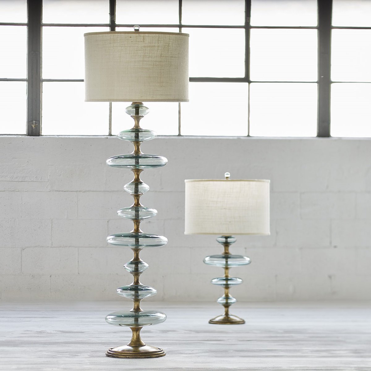 HotelModelRooms's tweet photo. Hotel, Standing Lamp, Floor Lamp, https://t.co/L3zzBRq7ZS  Hospitality Trending Designs #interiors, #lighting https://t.co/1hWGvMmxMt