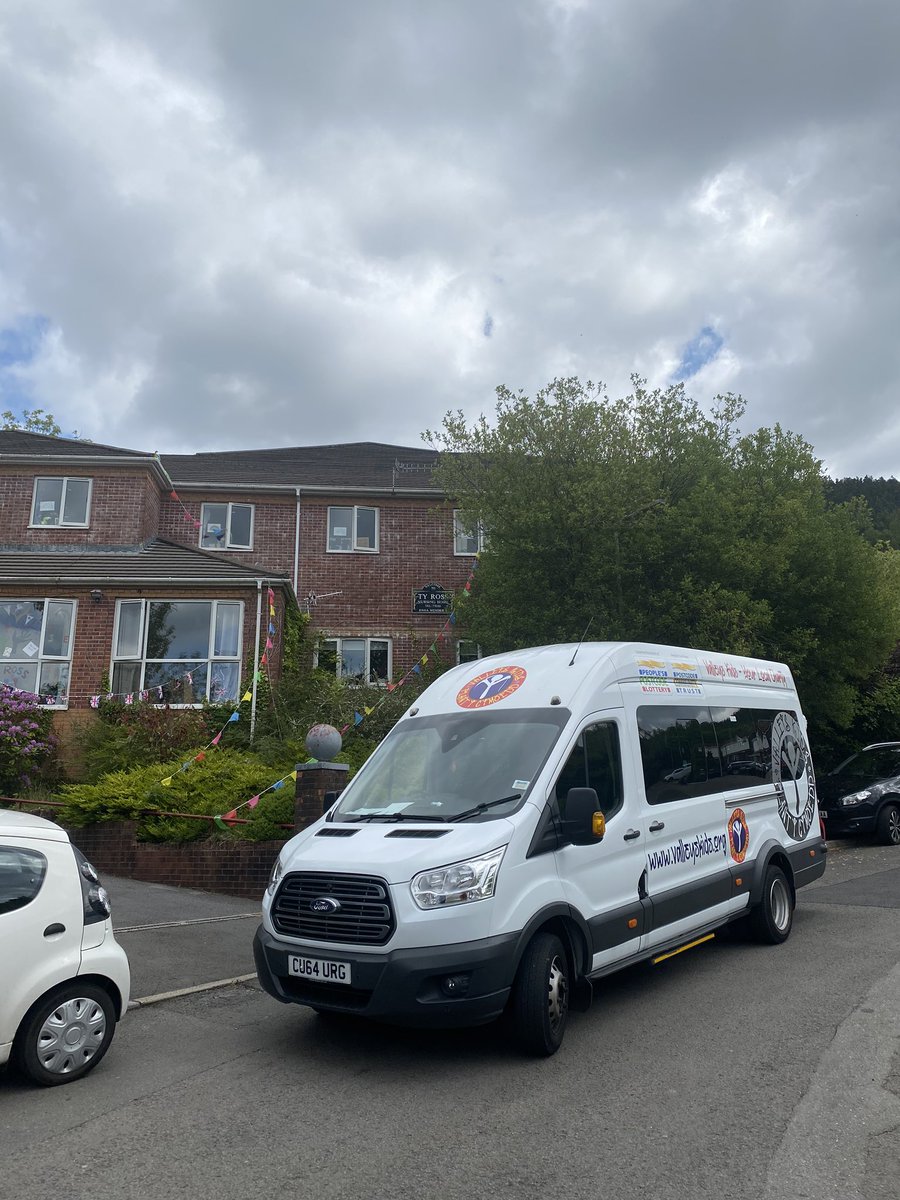 PenProjVK's tweet photo. Work in partnership with @canolfan_pentre to provide care packages for both staff and the residents of Ty Ross Nursing Home in Treherbert! https://t.co/YEQpQAqq6a