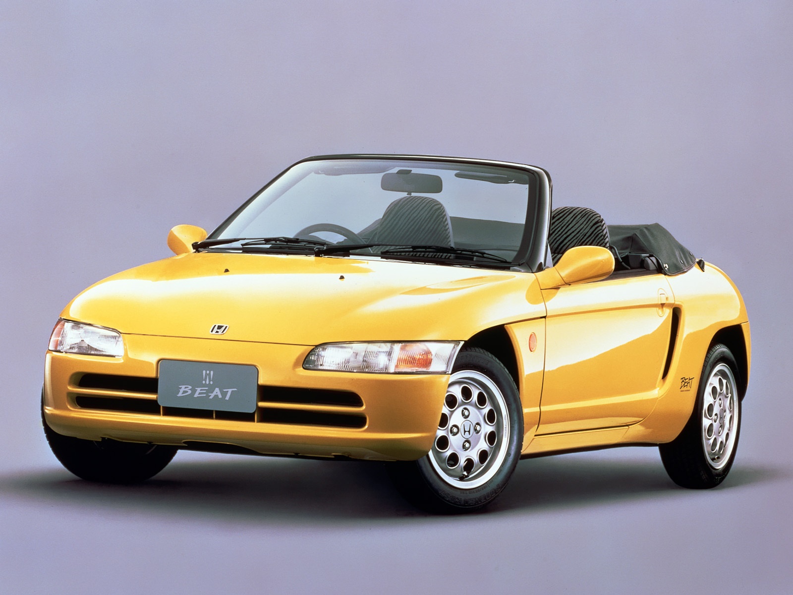 Honda History 歴代ホンダ車 1990年代 ビート 91 1991年5月 軽乗用車初の2シーター ミッドシップオープンカー ビート 誕生 ミッドシップエンジン リアドライブ方式 Mr 水冷直列3気筒sohcエンジン 排気量656cc 最高出力64ps 8 100rpm 最大