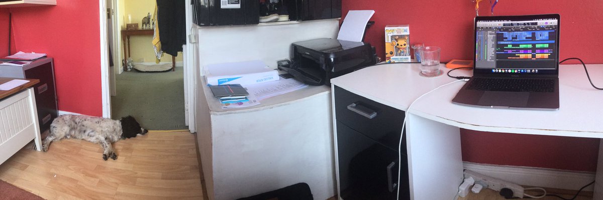 my doggo be helping me mix (open the pic to reveal the doggo) 🐶🎶