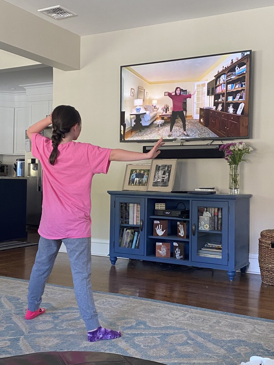 LeggzLtd's tweet image. We 💗 Wednesday!
This is 8 year old Maddie dancing with Miss Joan.
Great job Maddie!
#wedanceatleggz 
#quarantineanddance