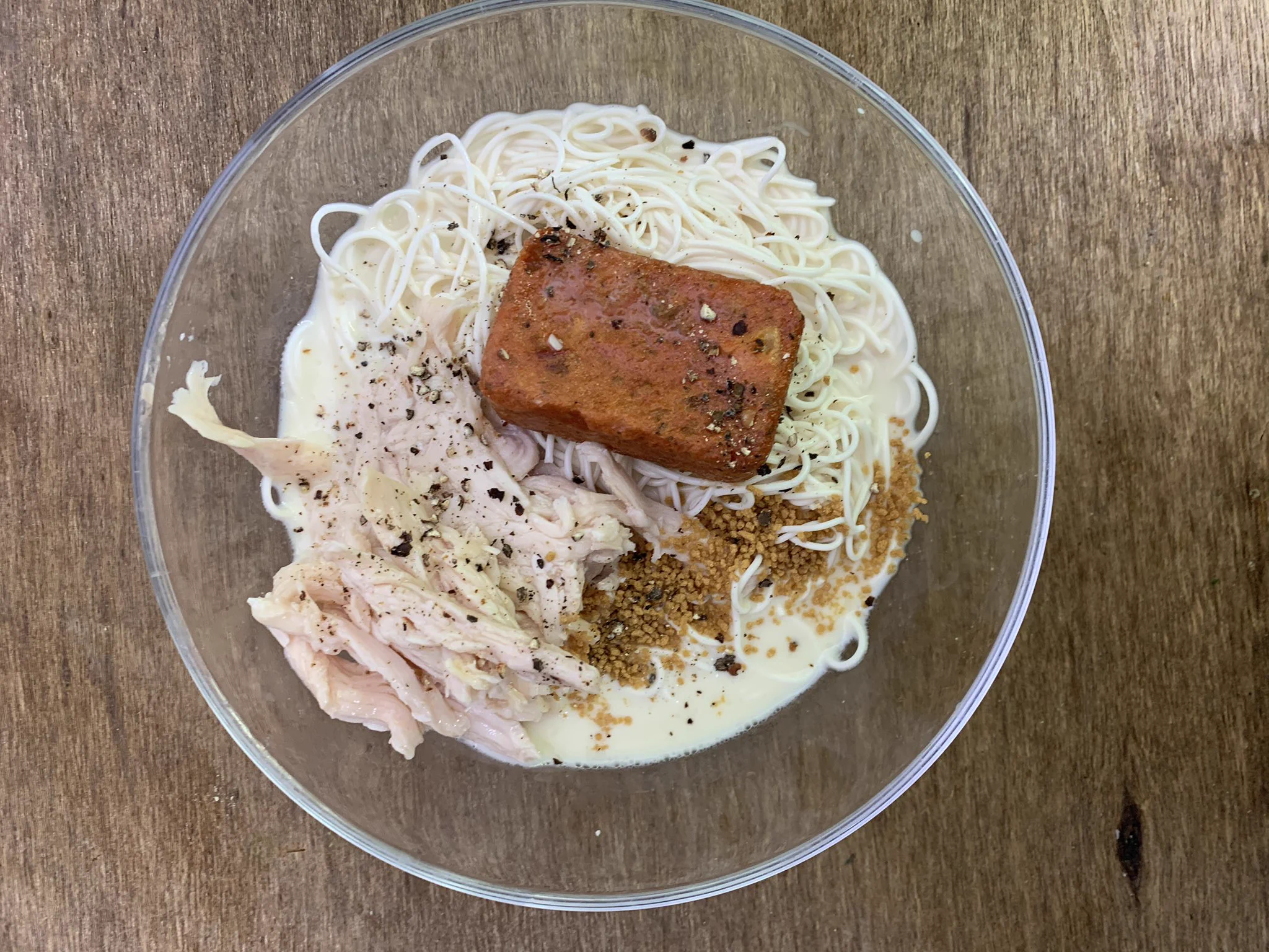 コンビニで揃う材料で作れる絶品ダイエット飯のレシピがこちら。！麺を使わずほぼラーメンが作れる！