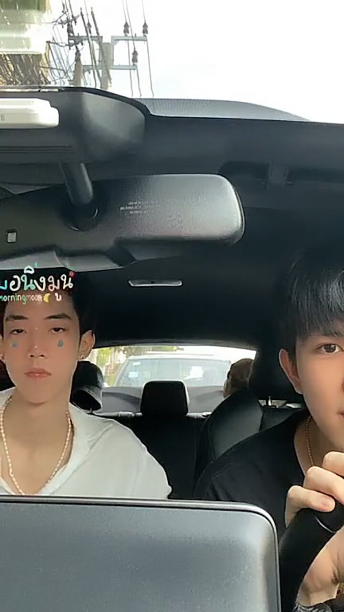 babyjiew's tweet image. G : เซฟ มึงเลิกทำตัวน่ารักดิ !!!! 
S : อะไร เห็นหน้าแค่ครึ่งเดียวเนี่ยยย
G : เออ.... แค่นี้กูก็หวง ก็มึงน่ารักอ่ะ 
🍀 สูดกาวต่อ 💙
#saveG