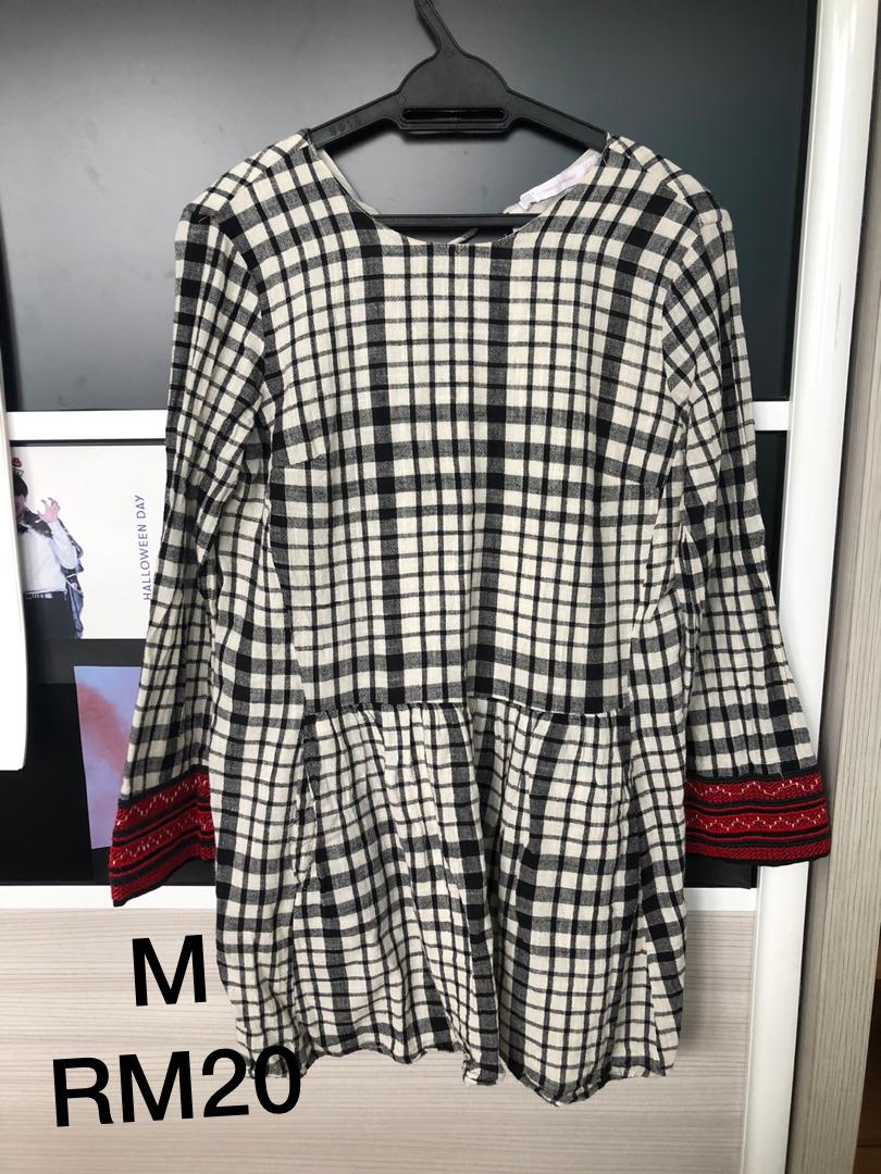 DM me for more photos and conditions on clothesWore these less than 10 occasions!I wore the checkered dress for Twice concert and it has pockets ^^
