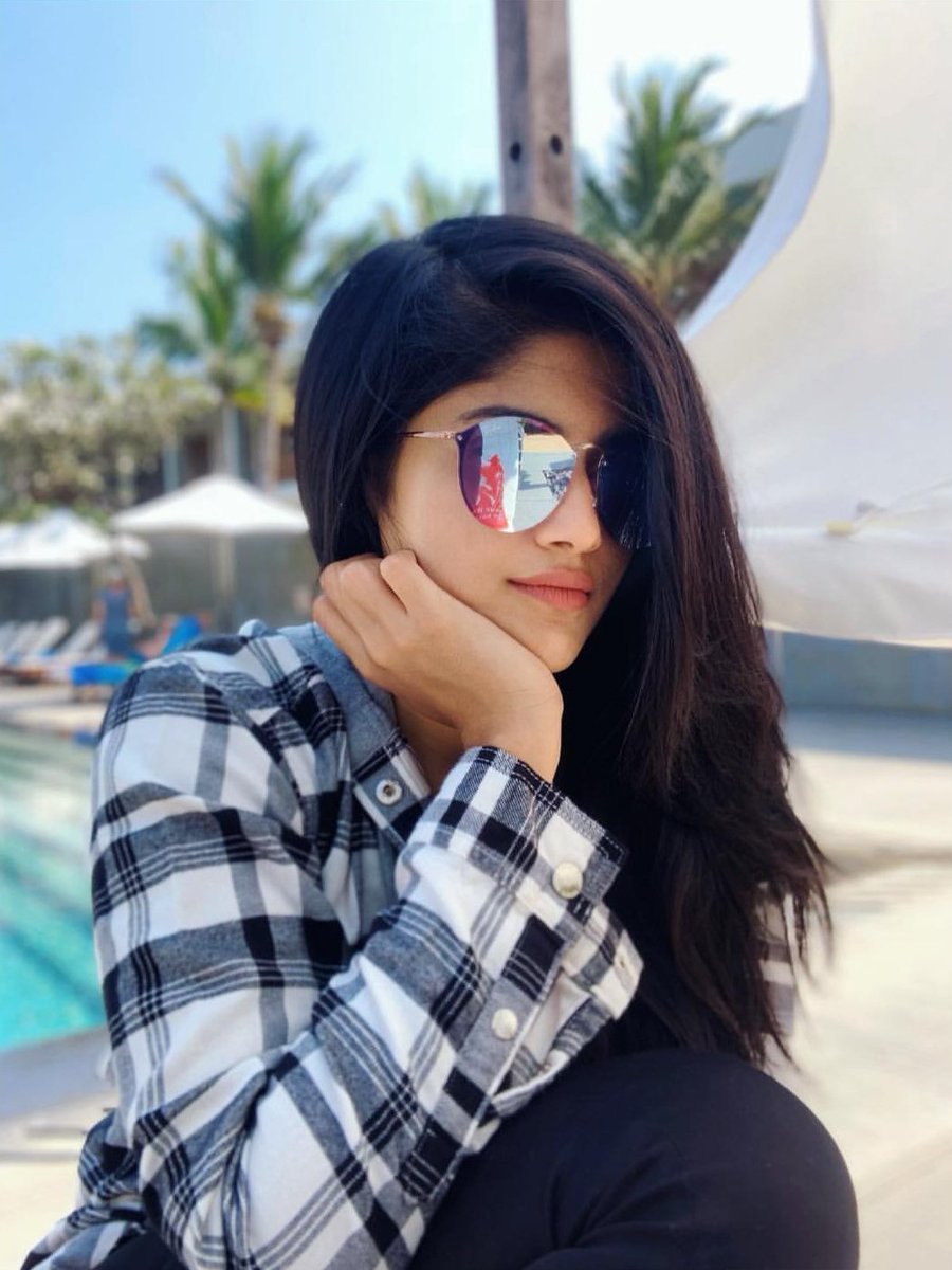 RaatnamMedia's tweet photo. #MeghaAkash 😎
@akash_megha @MeghaAkashFC_ @FCOnlyFor_Megha https://t.co/UkHSq6u6iq