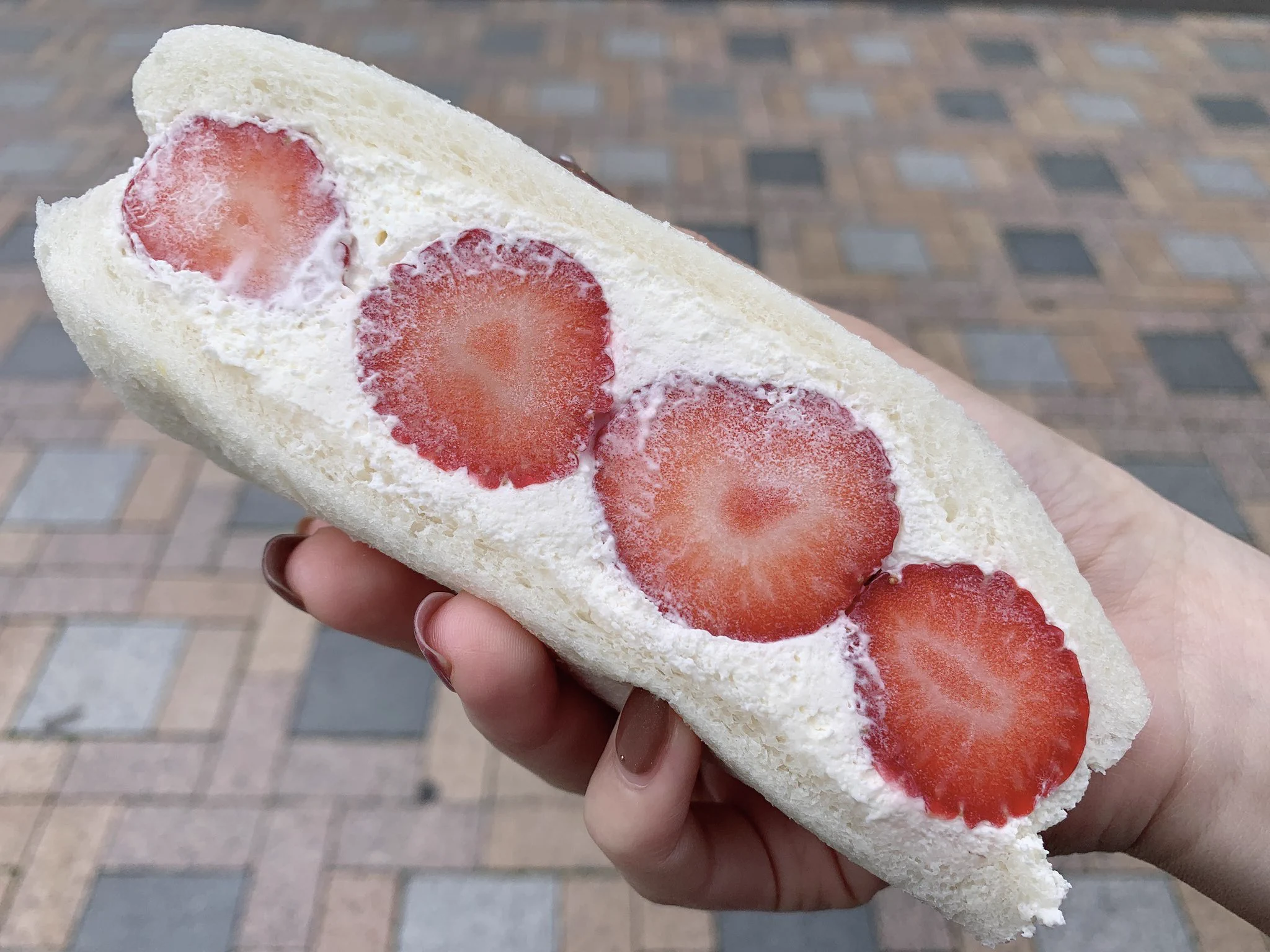 果物好きも満足！？中目黒にある「ダイワスーパー」のフルーツサンドが凄い！