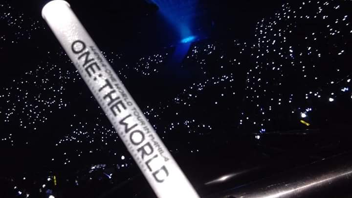 hwang_beauty's tweet photo. Share ko lang that I got the best and most precious people in my life who gave me such a very memorable first concert 😭🥺❤️

#TeamLabasToTeamConcert
#W1OneTheWorldMNL #워너원 https://t.co/pWnjiJcVJC
