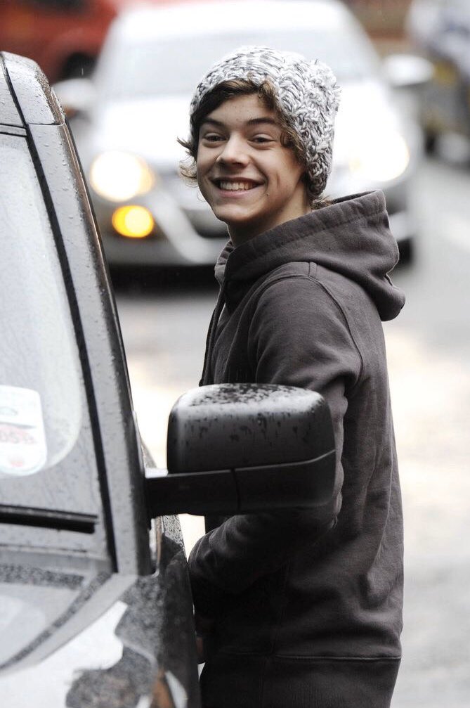 harry styles threadbut it’s the same picture.