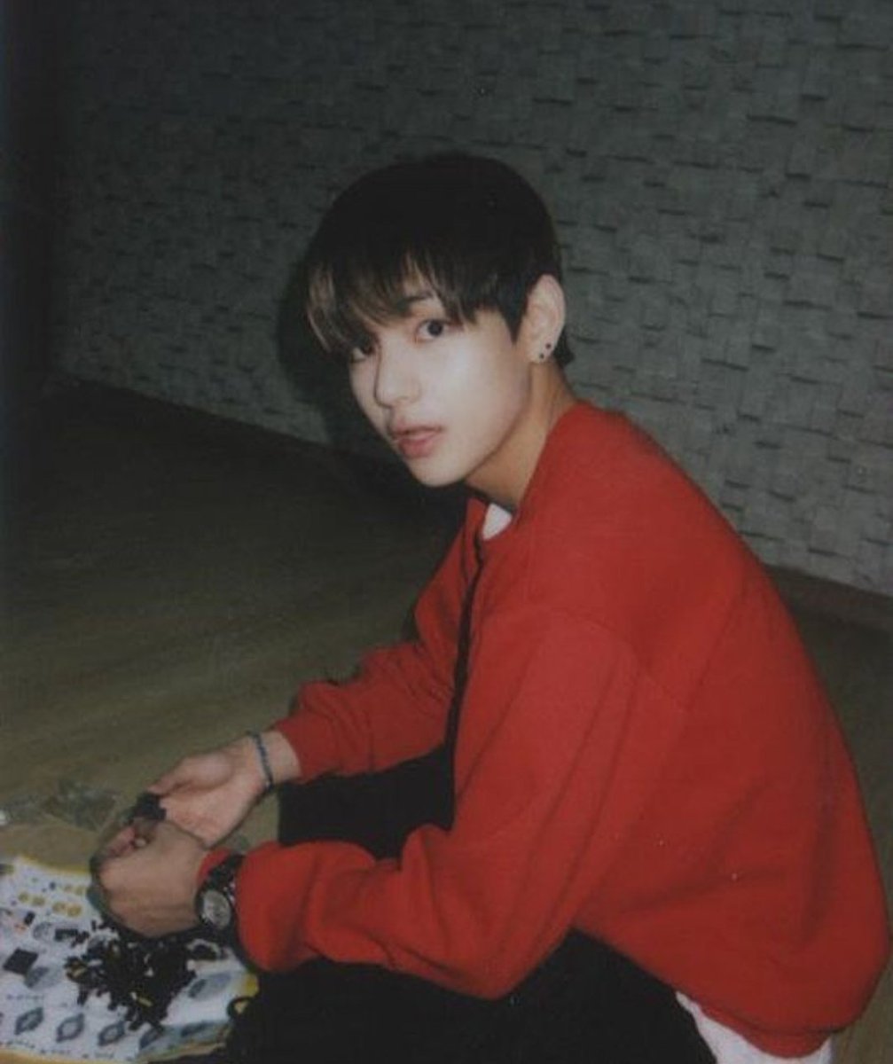 Red + Taehyung + low quality = sweet death